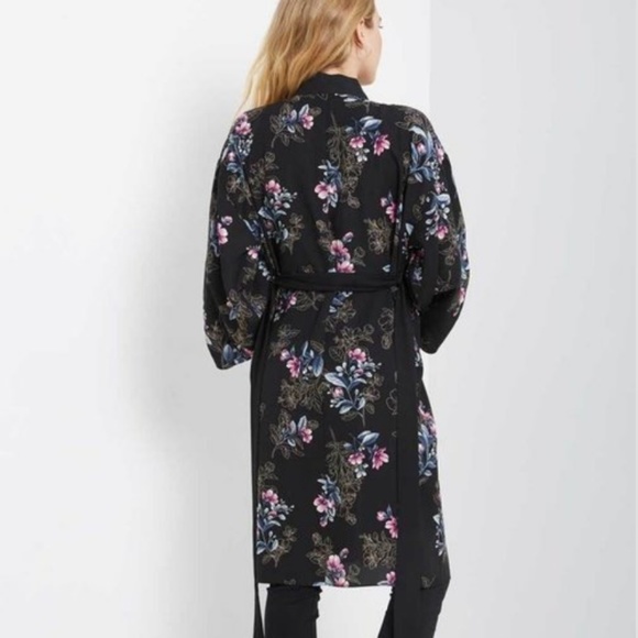 Belted Floral Kimono - Picture 5 of 8